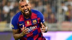 CNNE 808255 - arturo vidal, crack tambien en baloncesto