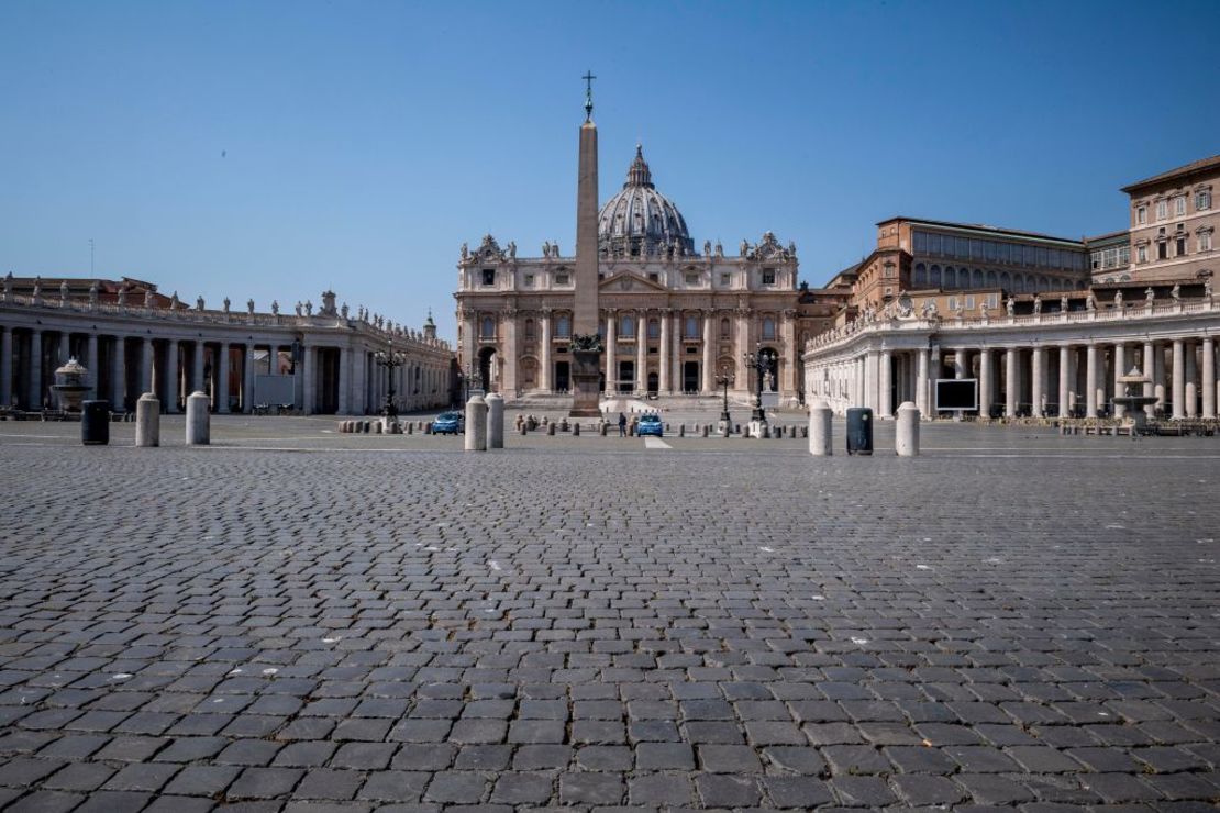 Una desolada Plaza de San Pedro el domingo de Pascua de 2020 debido al coronavirus. Crédito: Antonio Masiello/Getty Images