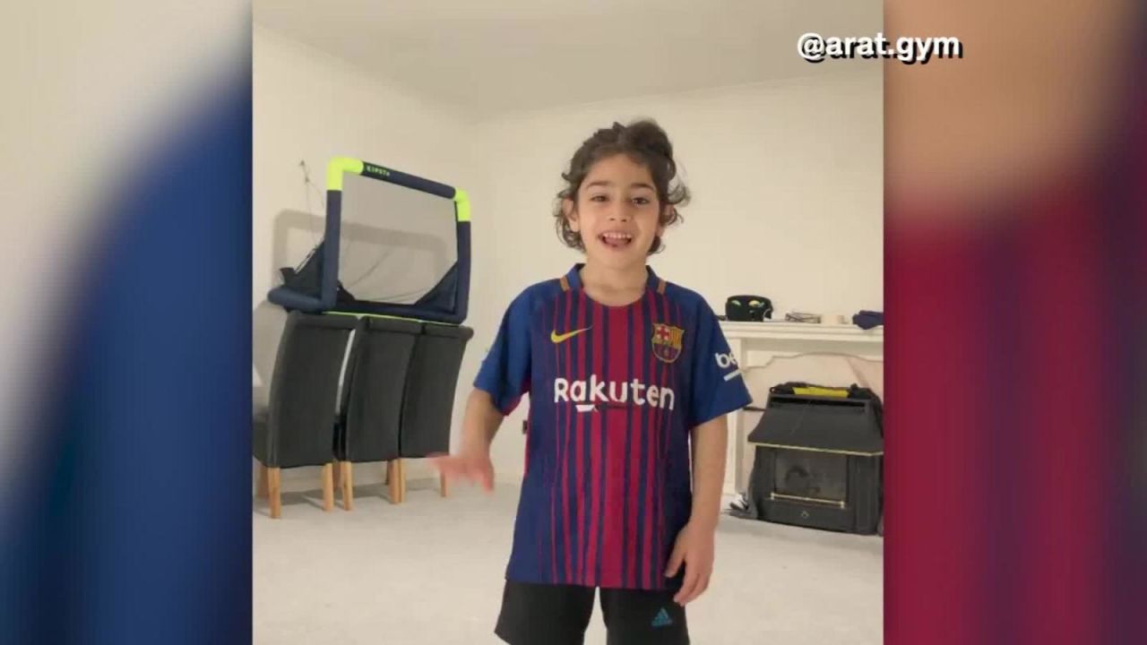 CNNE 808818 - messi reconoce el talento de un nino irani