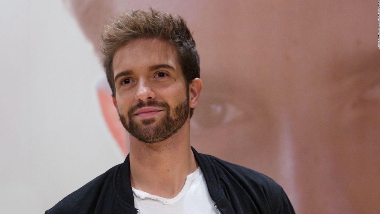 CNNE 815768 - jueves del recuerdo- pablo alboran le responde a sus fanaticos