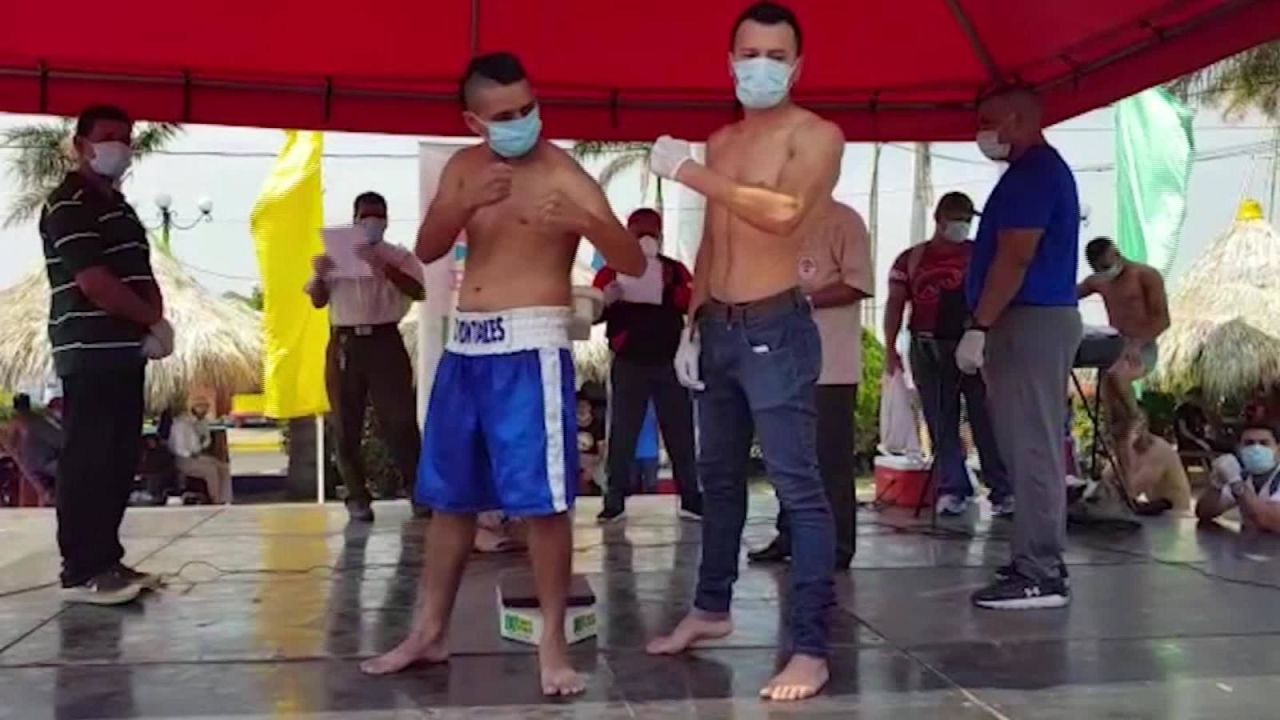 CNNE 817179 - nicaraguenses asistieron a evento de box en medio de la pandemia
