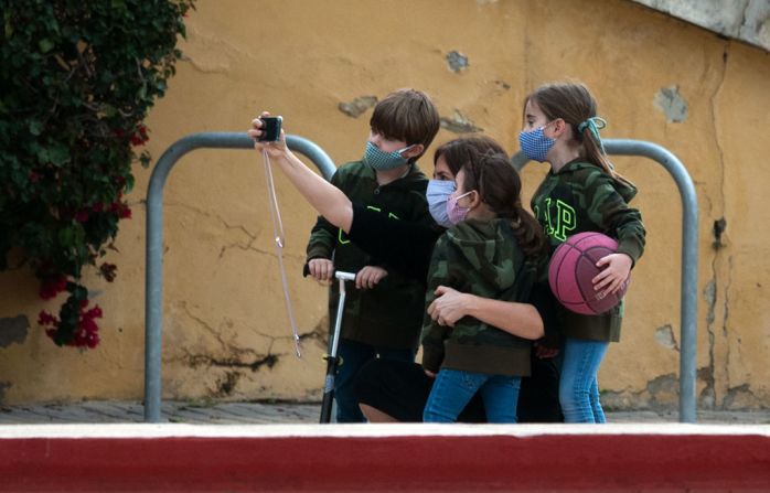 Selfie en Valencia tras semanas de confinamiento por coronavirus.