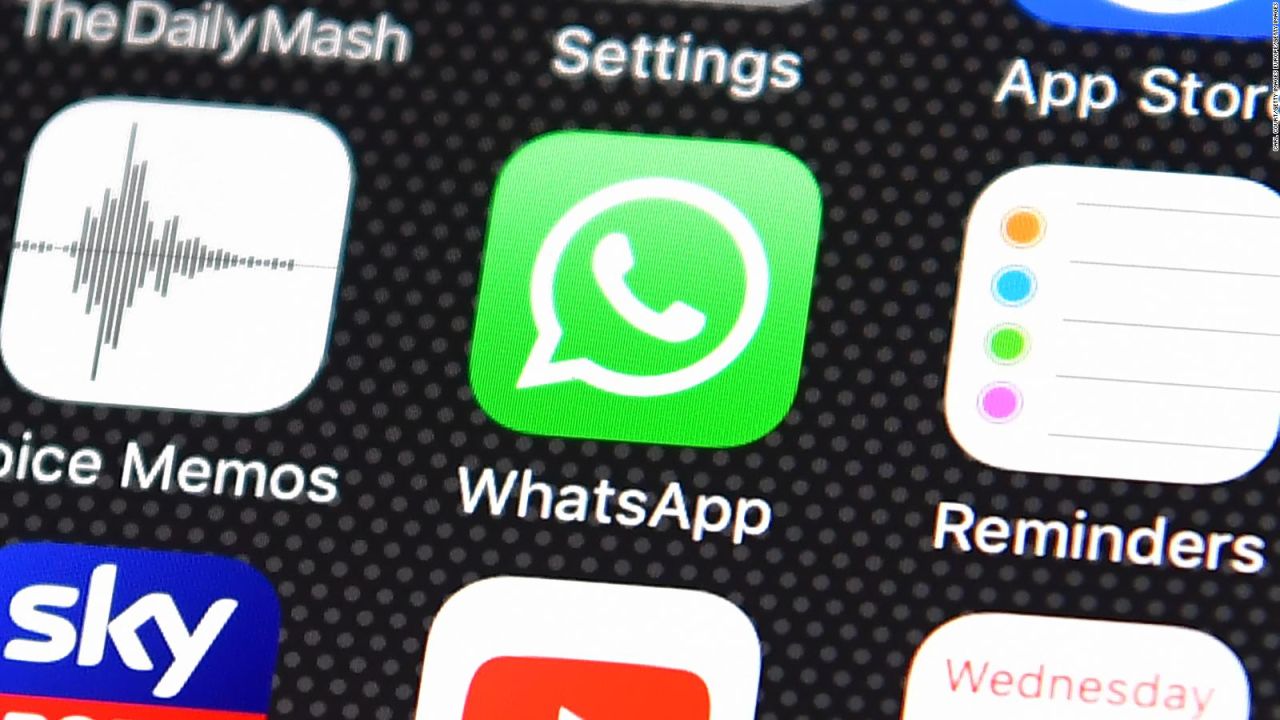 CNNE 821012 - whatsapp todavia no deja ganancias para facebook