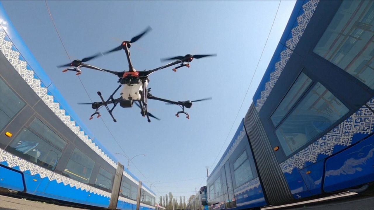 CNNE 822322 - drones para desinfectar el transporte publico