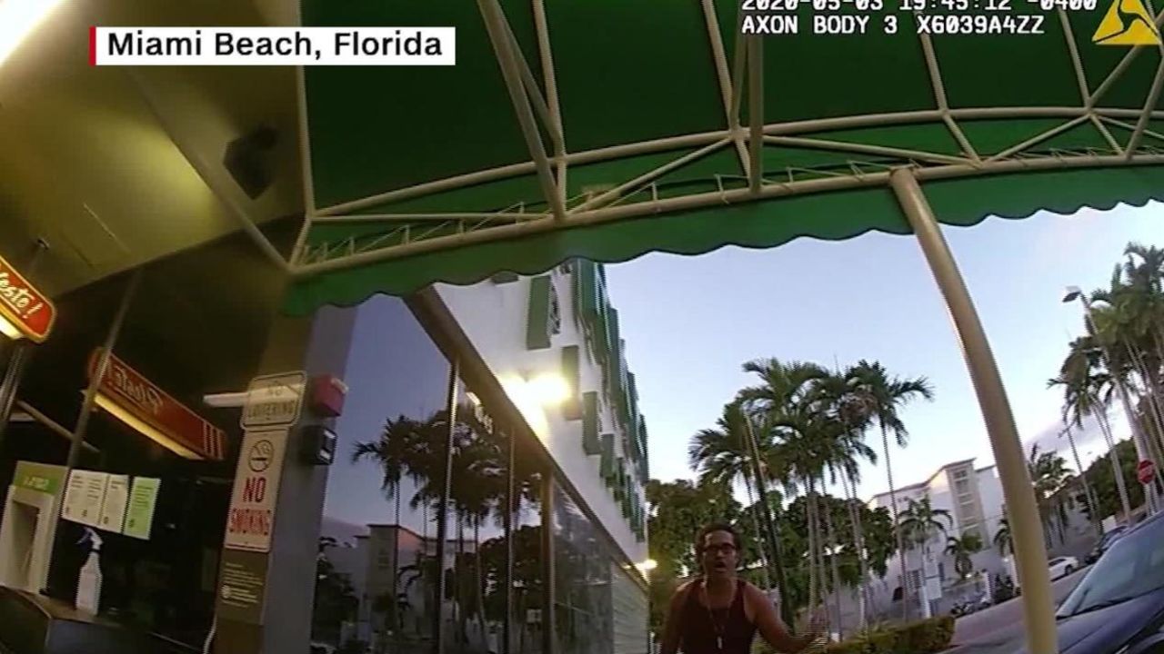 CNNE 825728 - un hombre desafia a la pandemia en miami beach