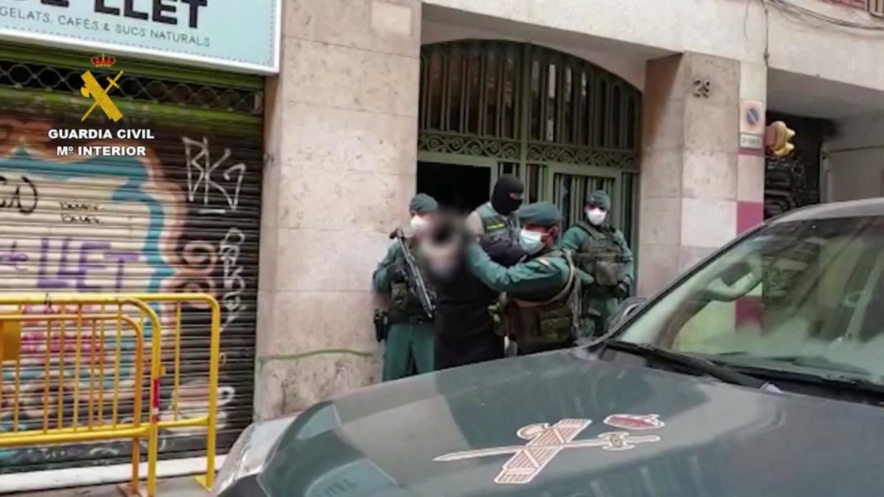 CNNE 825754 - policia espanola arresta a presunto seguidor de isis