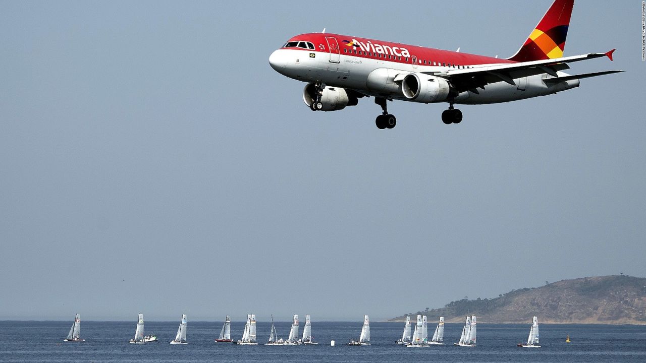 CNNE 826318 - avianca se declara en bancarrota