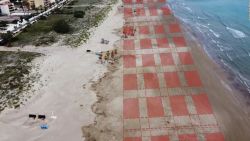 CNNE 826681 - necesitaras una 'app' para visitar esta playa en espana