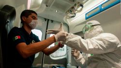 CNNE 829557 - mexico- 1,6 millones de medicos recibiran seguro de vida