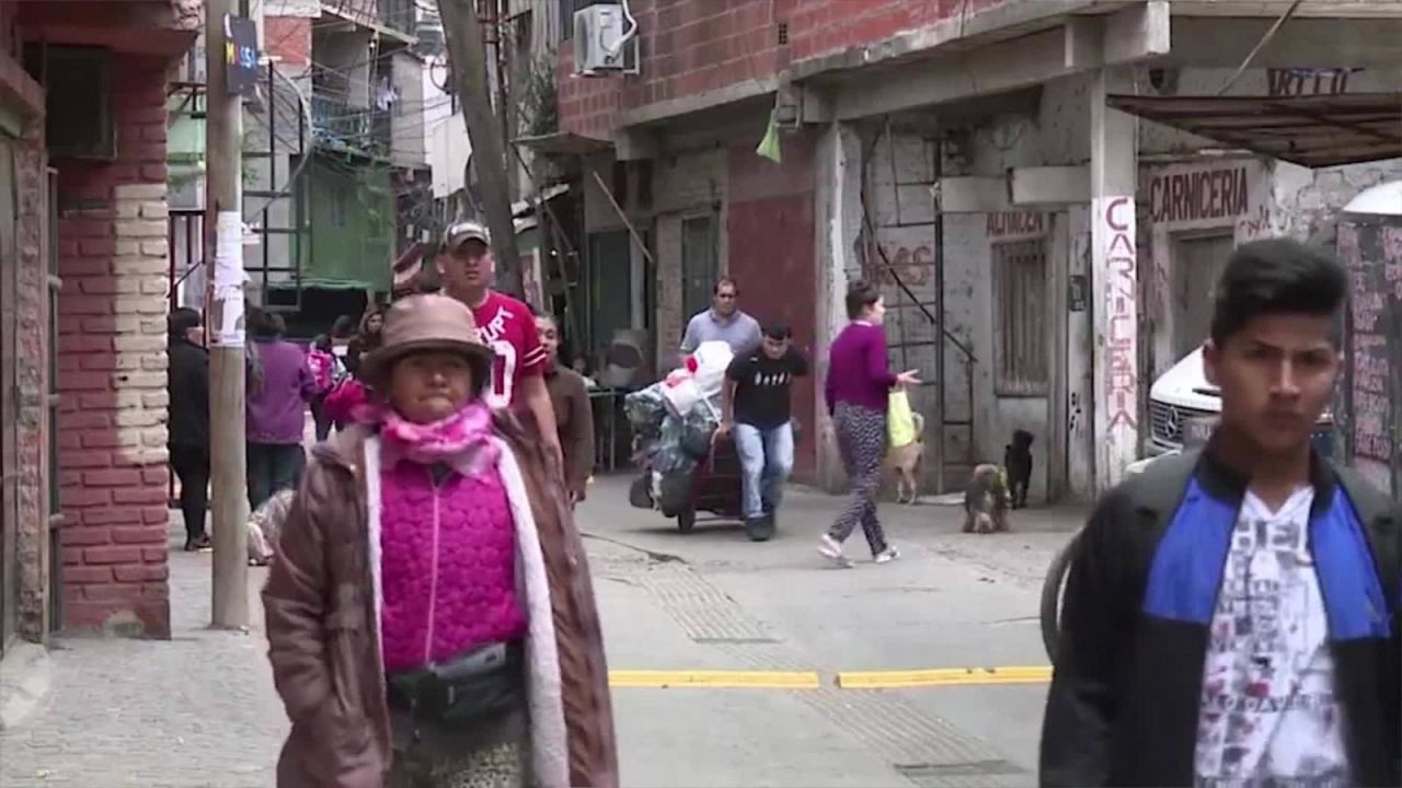 CNNE 829729 - barrios pobres sufren estragos del covid-19 en buenos aires