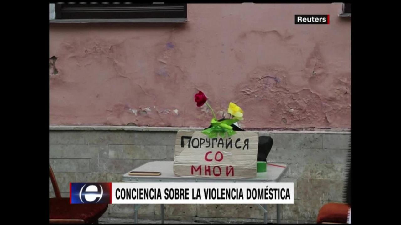 CNNE 829975 - la violencia domestica tocada por el arte en rusia