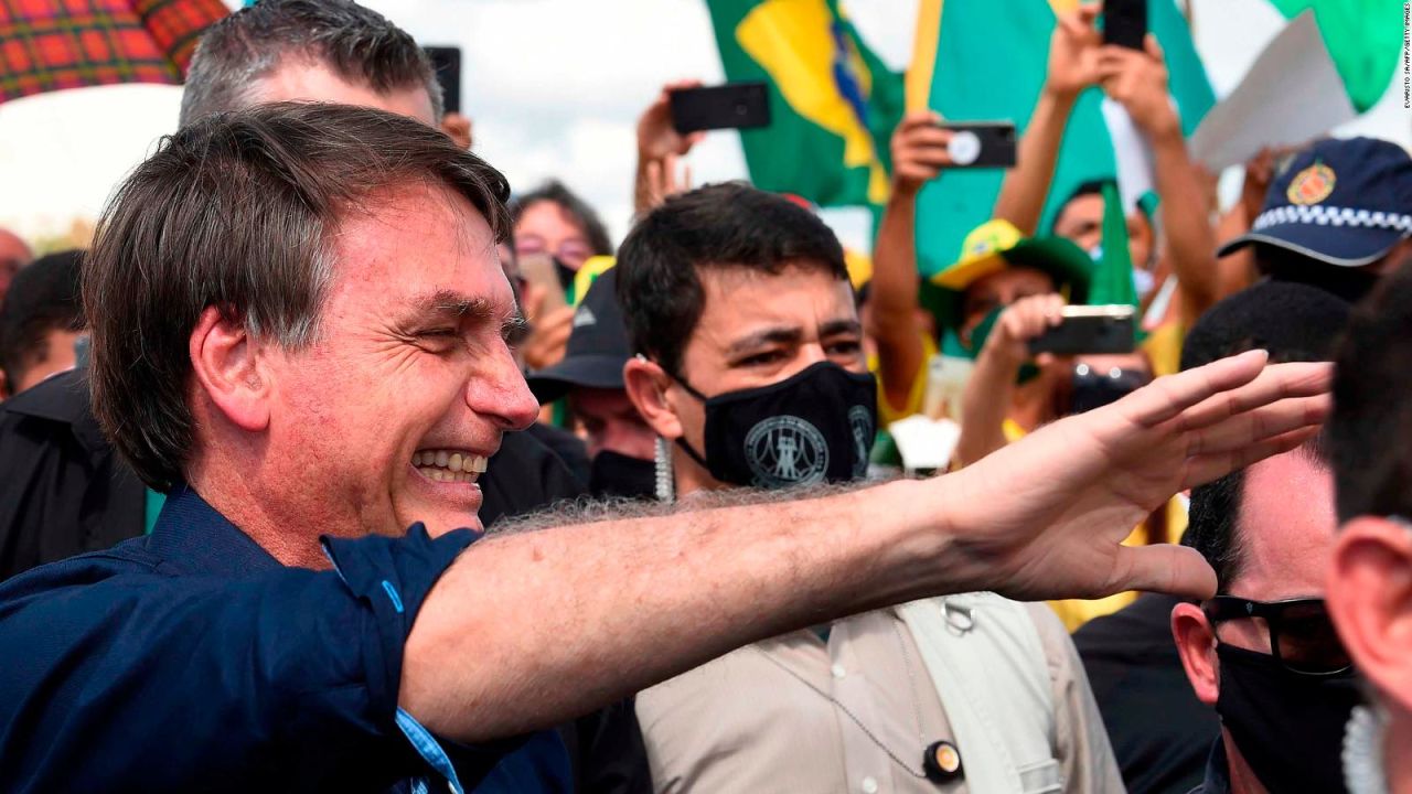 CNNE 836027 - alcalde brasileno le pide a bolsonaro callarse y renunciar