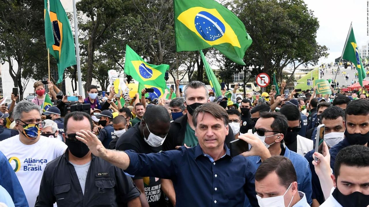 CNNE 837274 - bolsonaro, en la mira del mundo por el manejo de covid-19