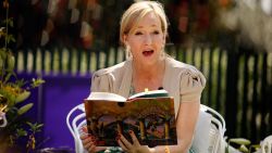 CNNE 837406 - el nuevo libro de j-k- rowling, escritora de "harry potter"