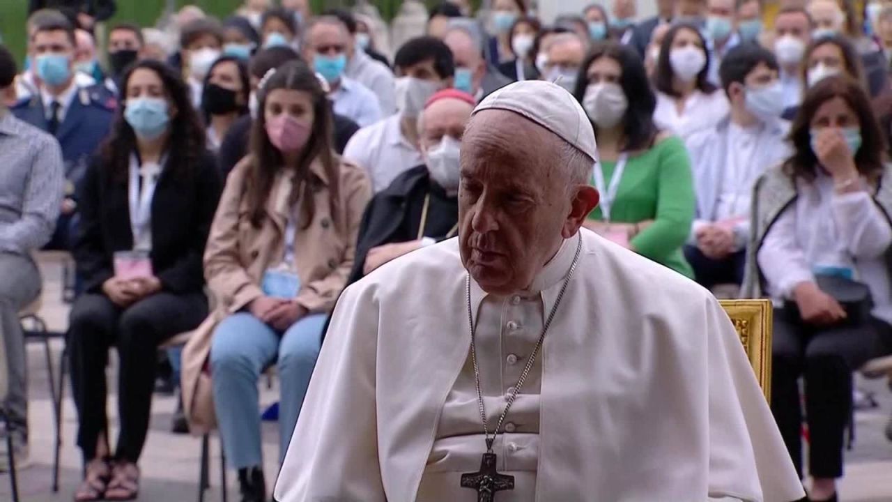 CNNE 839440 - el papa francisco reza por las victimas de la pandemia