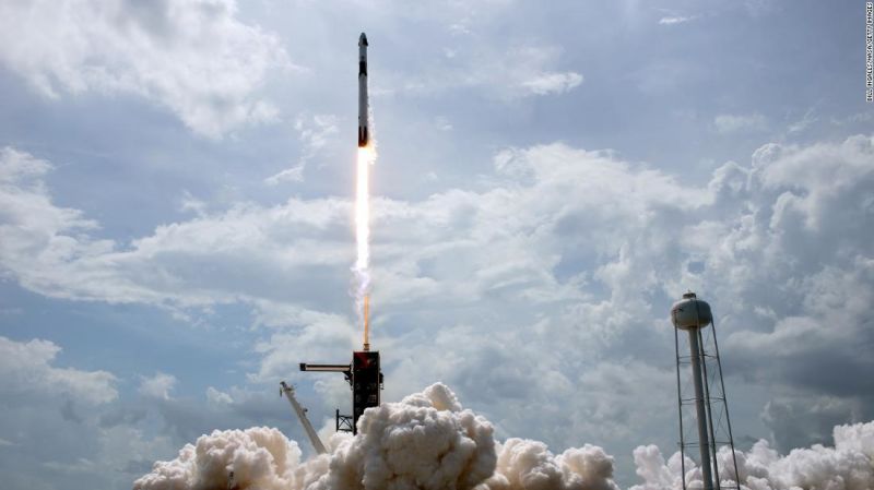 Crew dragon de spacex tomó vuelo en una misión histórica. ¿qué sigue? | cnn