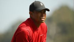 CNNE 840827 - tiger woods se pronuncio sobre la muerte de george floyd