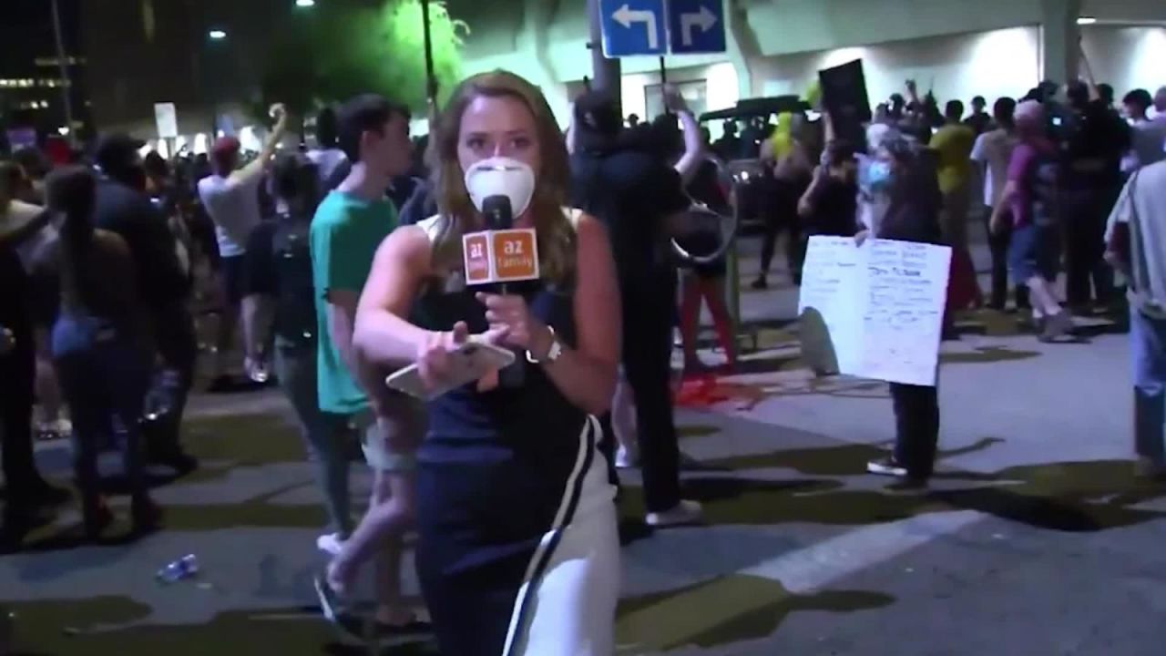 CNNE 841486 - periodistas bajo ataque durante manifestaciones en ee-uu-