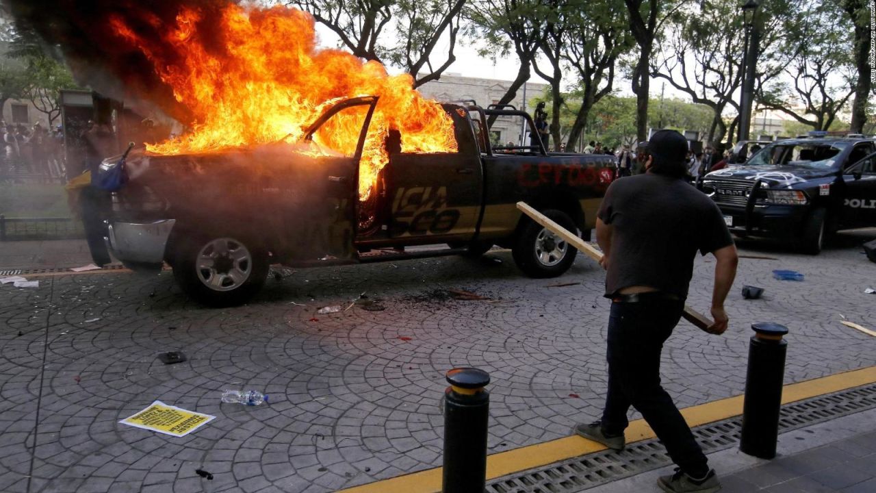 CNNE 842929 - protestas, polemica y violencia por el caso de giovanni