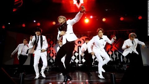 CNNE 843986 - bts k-pop black lives matter