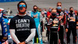 CNNE 844057 - los motores de nascar rugen contra el racismo