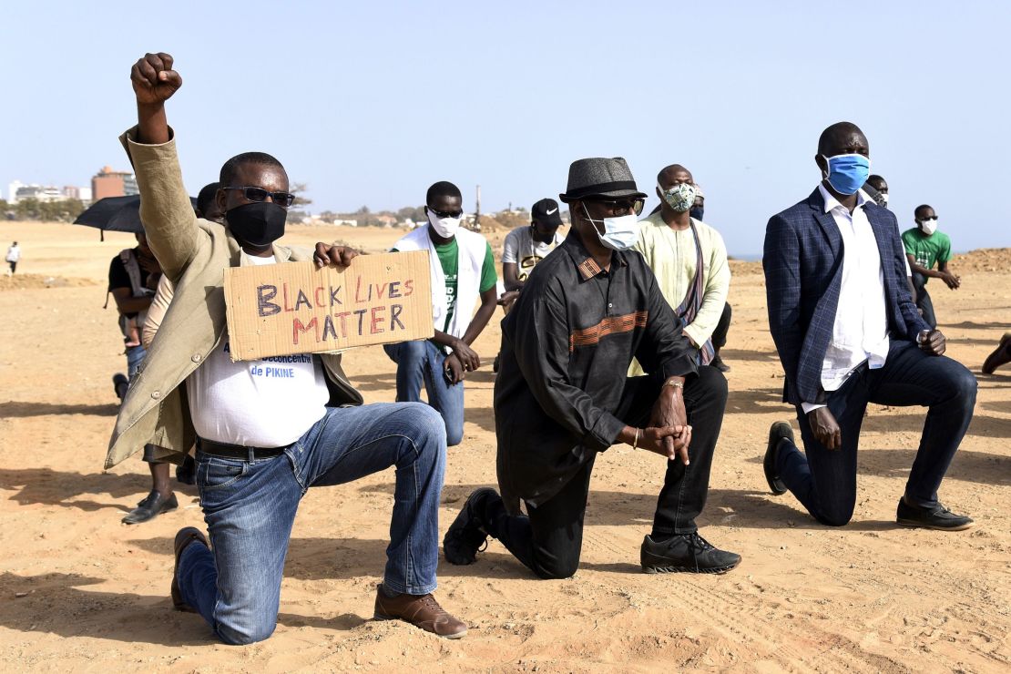 CNNE 844809 - senegal-us-race-protest