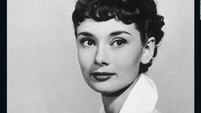 L’Interdit fue inspirado en Givenchy por Audrey Hepburn