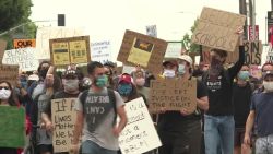 CNNE 848414 - piden desmantelar la policia de un distrito de los angeles