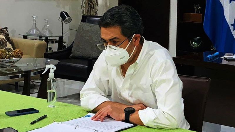 Honduras: el presidente juan orlando hernández informa que tiene covid-19 | cnn