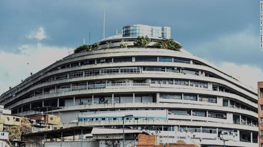 El Helicoide, el centro penitenciario en Caracas donde están detenidos los funcionarios de Citgo.