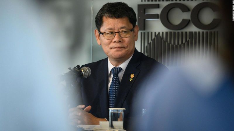 El ministro de unificación de corea del sur renuncia en medio de la crisis con corea del norte | cnn