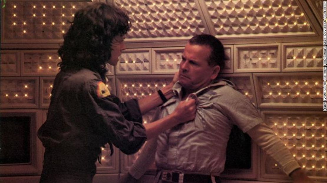 Sigourney Weaver e Ian Holm in "Alien" (1979).