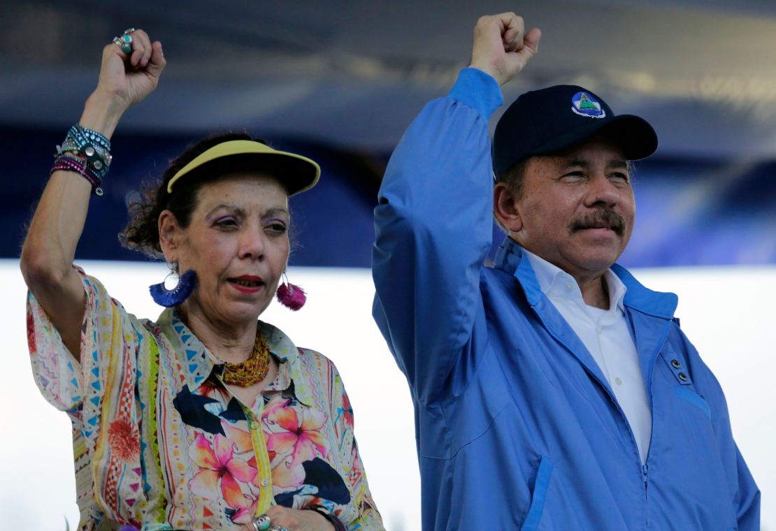 El presidente nicaragüense, Daniel Ortega, y su esposa, la vicepresidenta Rosario Murillo, durante un acto en Managua el 29 de agosto de 2018 (Inti Ocon/ AFP/ Getty Images).