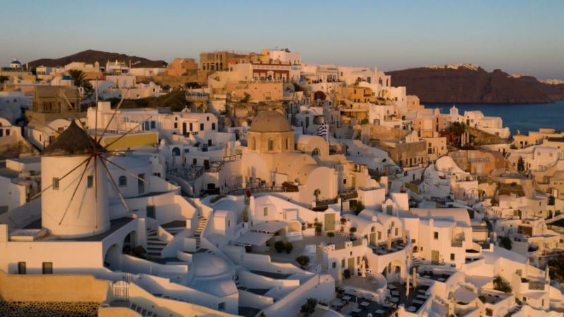 ¿qué sucedió en santorini cuando la 'máquina' del turismo se detuvo? | cnn