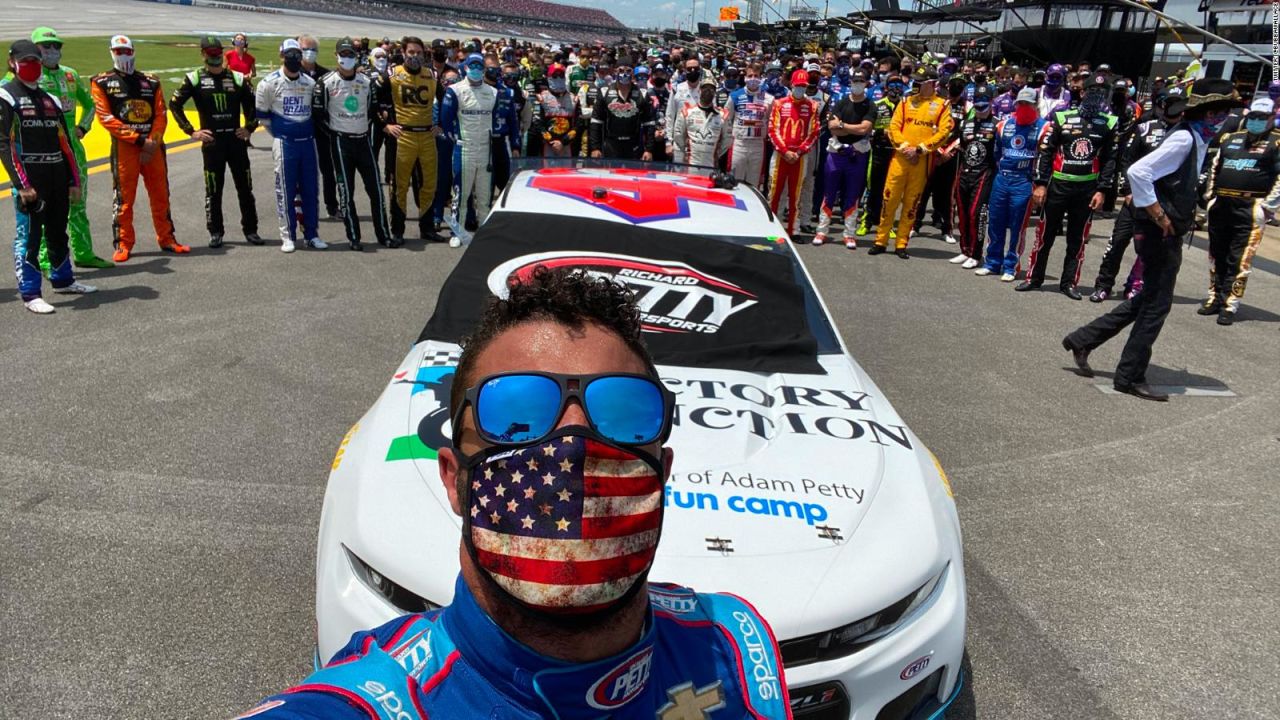 CNNE 851569 - un gesto en la nascar que conmueve a bubba wallace