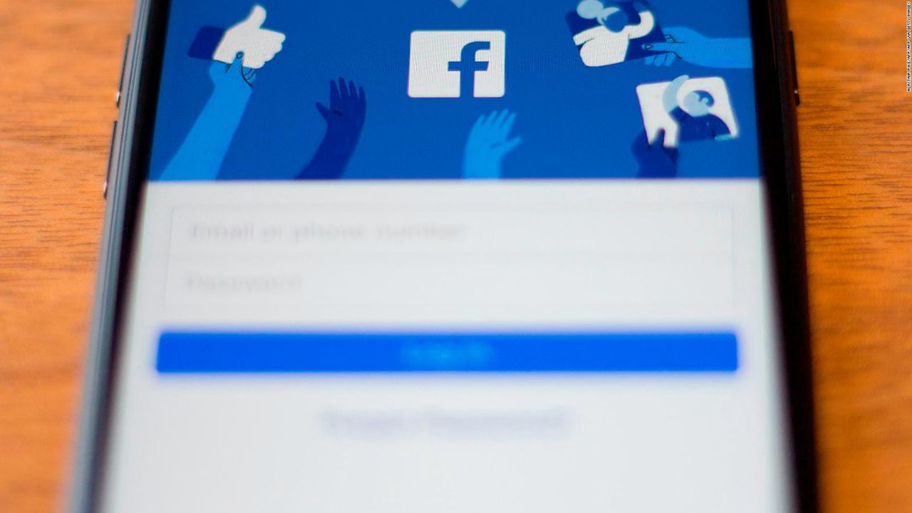 CNNE 851668 - crece boicot publicitario contra facebook