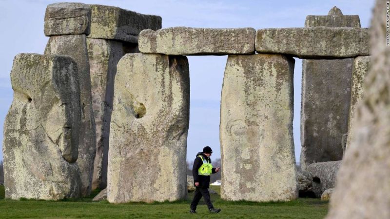 Descubrieron un nuevo y enorme círculo prehistórico cerca de stonehenge | cnn