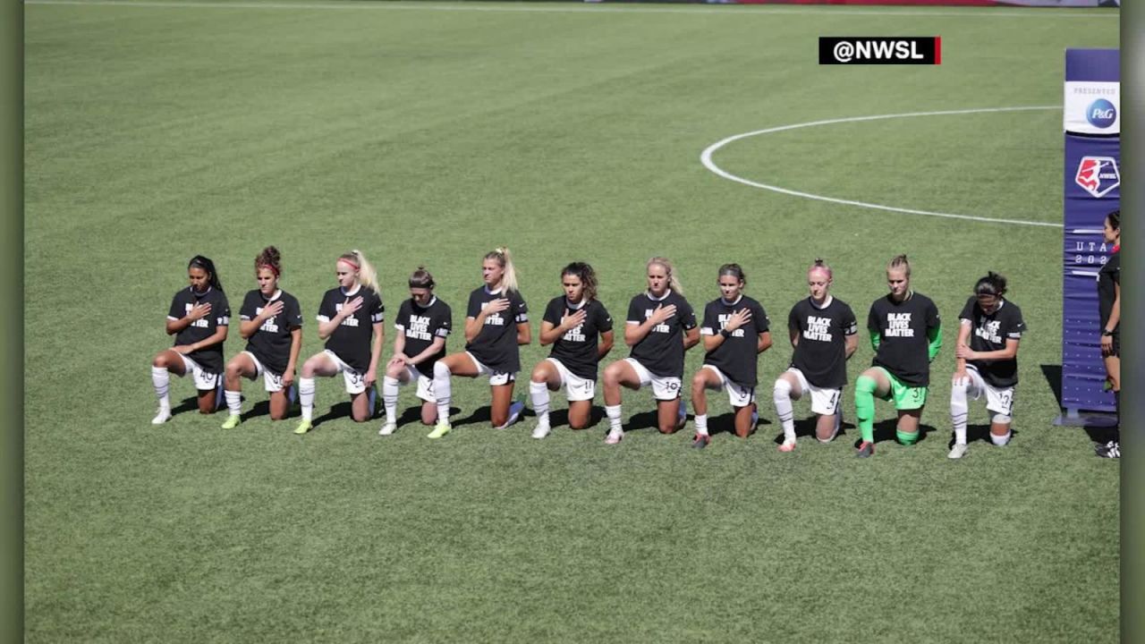 CNNE 854882 - el futbol femenino en ee-uu- protesta contra el racismo