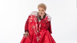 CNNE 856682 - netflix lanza trailer de documental sobre la vida de walter mercado