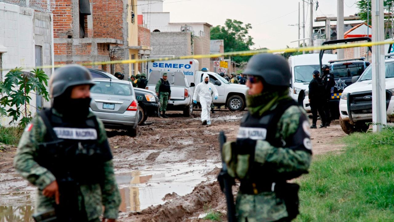 CNNE 858020 - cinco policias mueren tras ataque armado en guanajuato