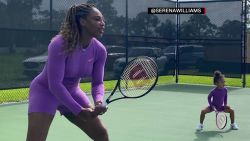 CNNE 858295 - serena williams comparte la cancha con su hija