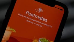 CNNE 859237 - uber anuncia acuerdo de compra de postmates por us$ 2-650 millones