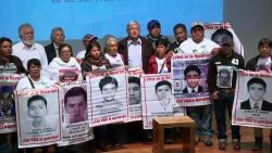 CNNE 859334 - caso ayotzinapa- identifican restos de un estudiante