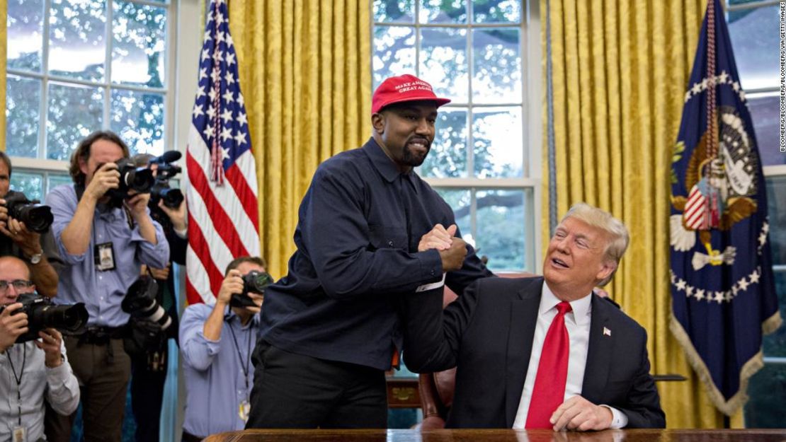 Las críticas de Kanye West a Donald Trump llegan después de que haya anunciado que se postulará para presidente.