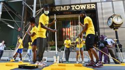 CNNE 860371 - a pesar de trump, blm tiene su cartel en manhattan