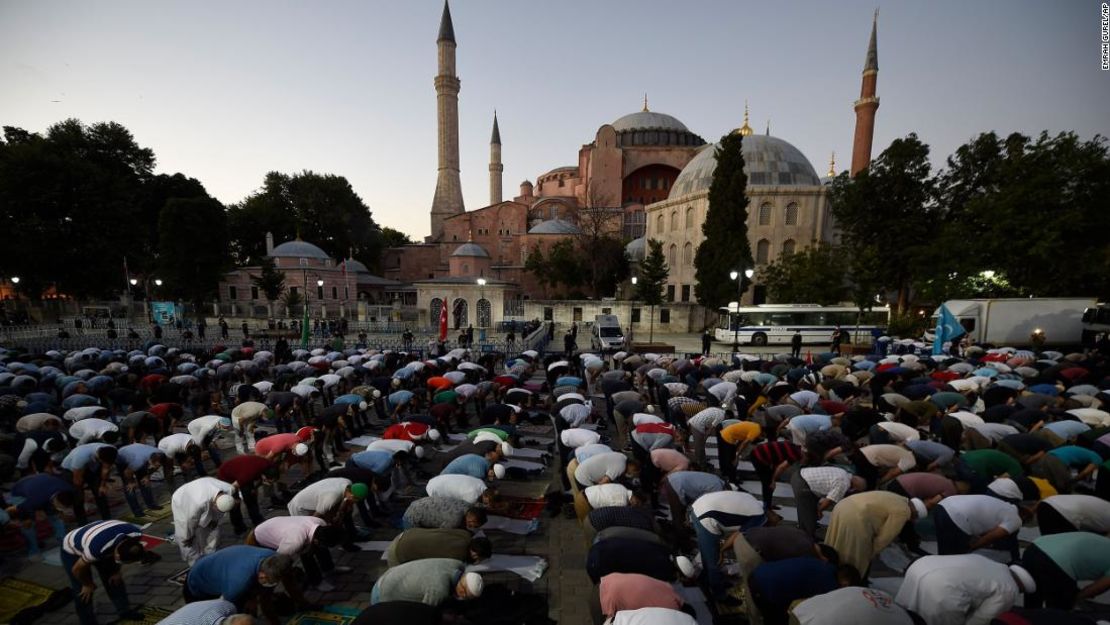 CNNE 861194 - 200712153657-01-hagia-sophia-mosque-pope-francis-super-169