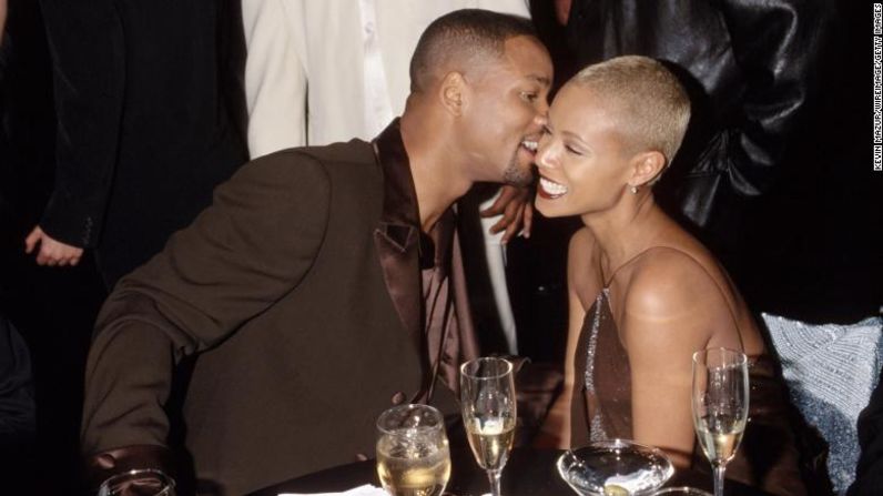 Will y Jada asisten a los Grammy juntos en febrero de 1998. Kevin Mazur / WireImage / Getty Images