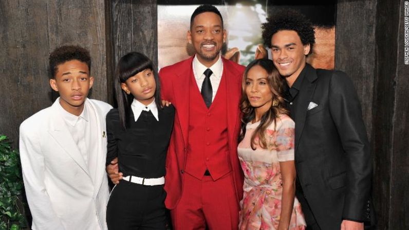 La familia Smith asiste al estreno de "After Earth" en mayo de 2013. De izquierda a derecha aparecen Jaden, Willow, Will, Jada y Trey. Jaden y Will protagonizaron la película juntos. Stephen Lovekin / Getty Images