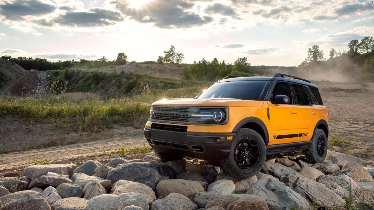 CNNE 861642 - ford presenta nueva linea de camionetas bronco