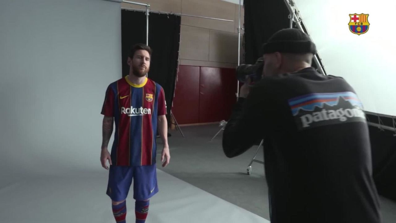 CNNE 861886 - esta es la nueva camiseta del barcelona, ¿que te parece?